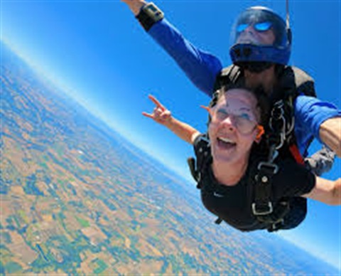 skydiving.jpg