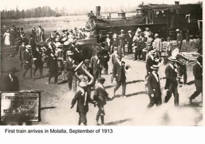 Photo: First Train Arrives in Molalla, September of 1913
